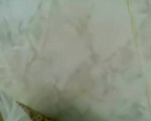 Neukend filmt hij de moslima