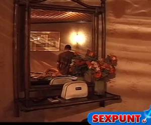 Hans en Theo in een geile neuk en aftrek avond