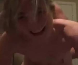 Genadeloos hard in haar kont geneukt