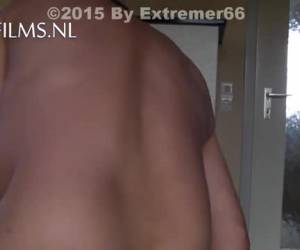 Anal insertions met een grote fles