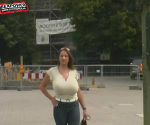 De enorme memmen van Nadine Jansen