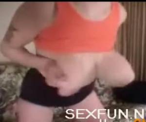 Lekker met haar tieten klapperen voor borstvergroting