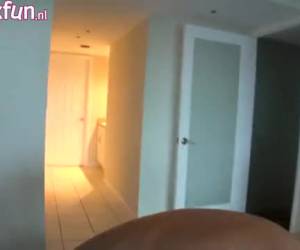 Blonde snol berijdt zijn stijve lul