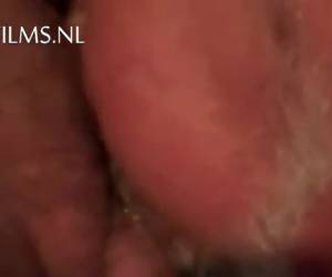 De combinatie van zijn natte mond en zijn zachte baard maken het een bijzondere ervaring