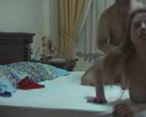 Amateurstelletje betrapt op de slaapkamer